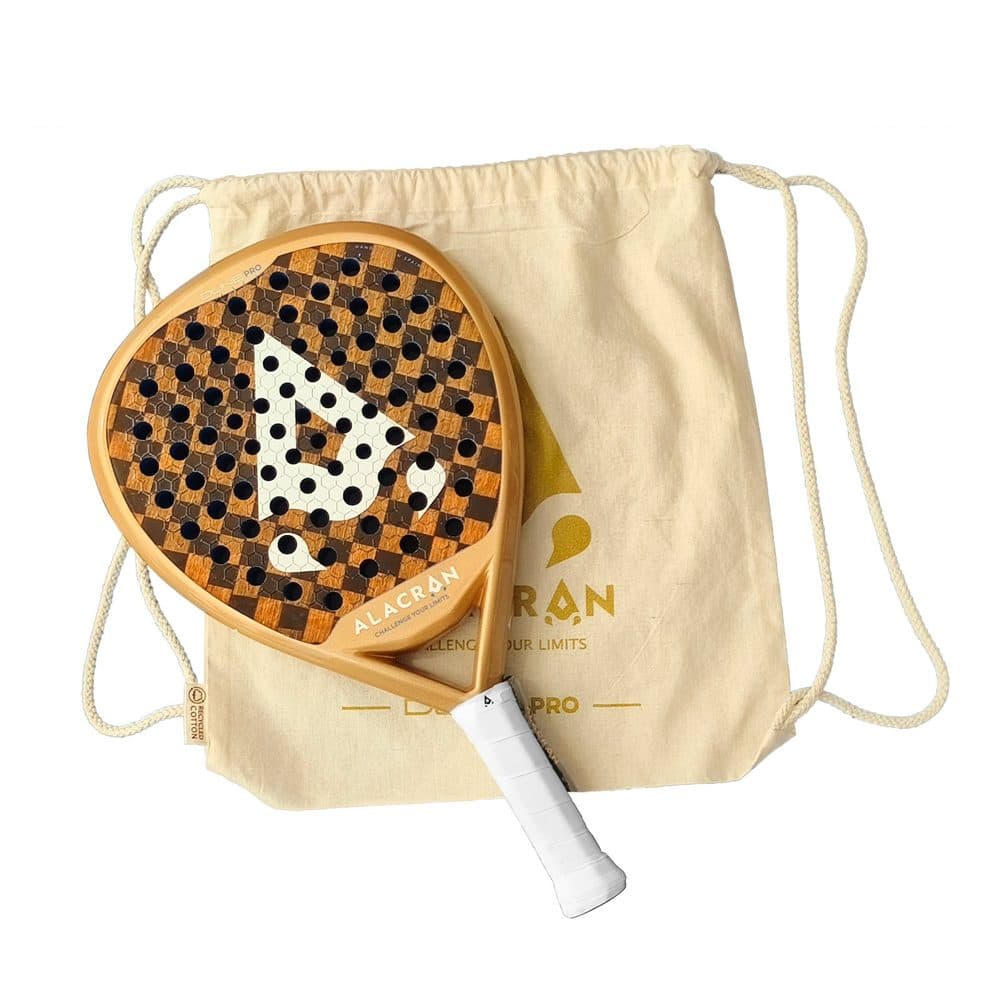 Alacran Dune Pro with racket sleeve